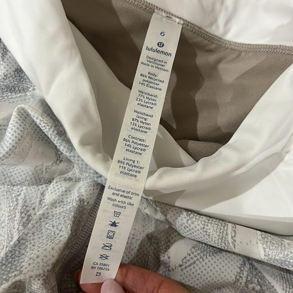 LULULEMON Running shorts. Size 6 - Picture 5 of 5